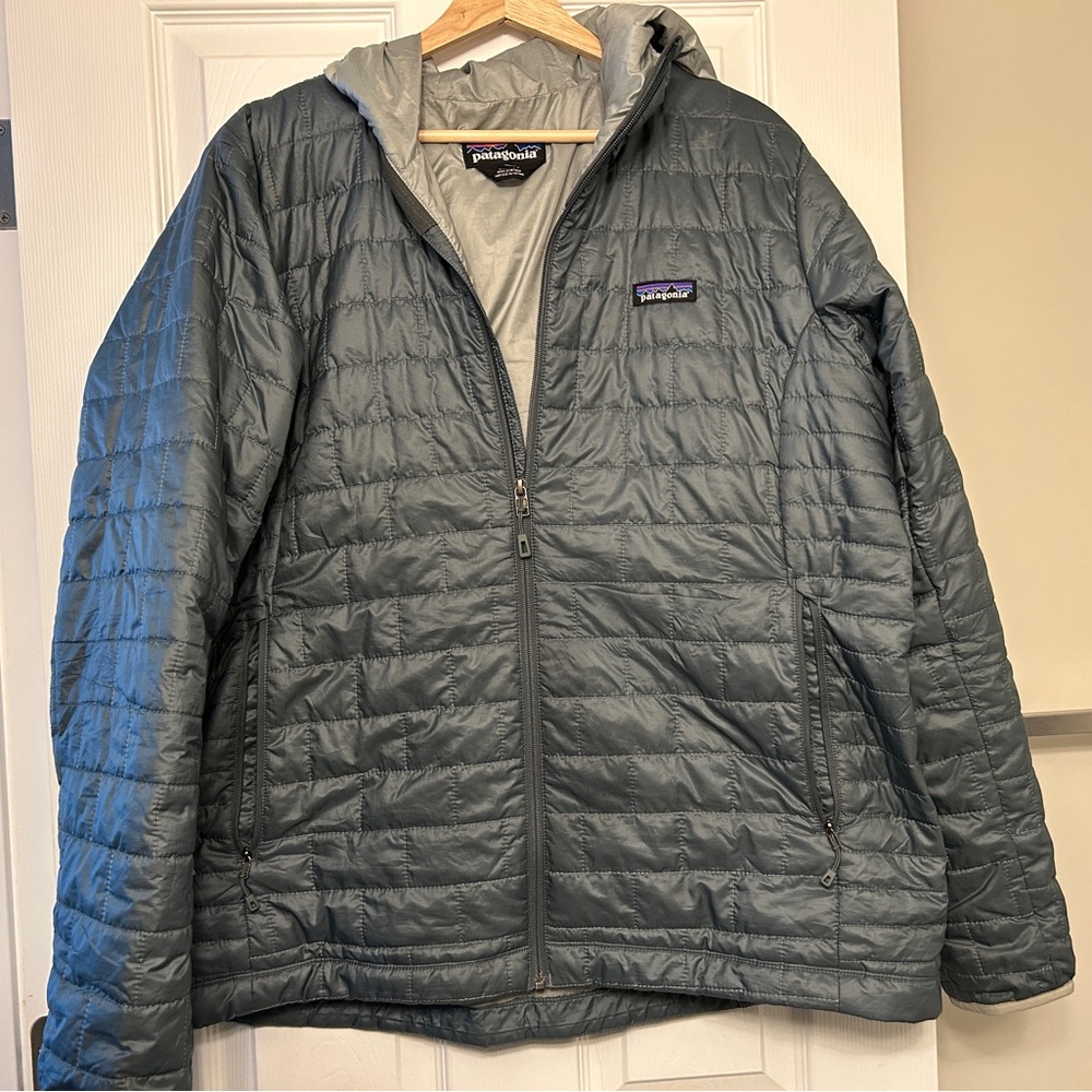 Patagonia women's XXL nano puff hoody
